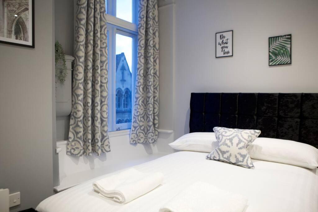 Studio On The Rows - Central City Centre Честър Екстериор снимка
